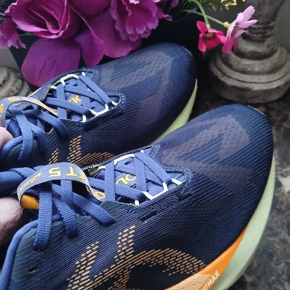 Asics Nova Blast 5 Comfort/Athletic Medical Field Shoes Size 9.5 Men/11 Women - Picture 5 of 13